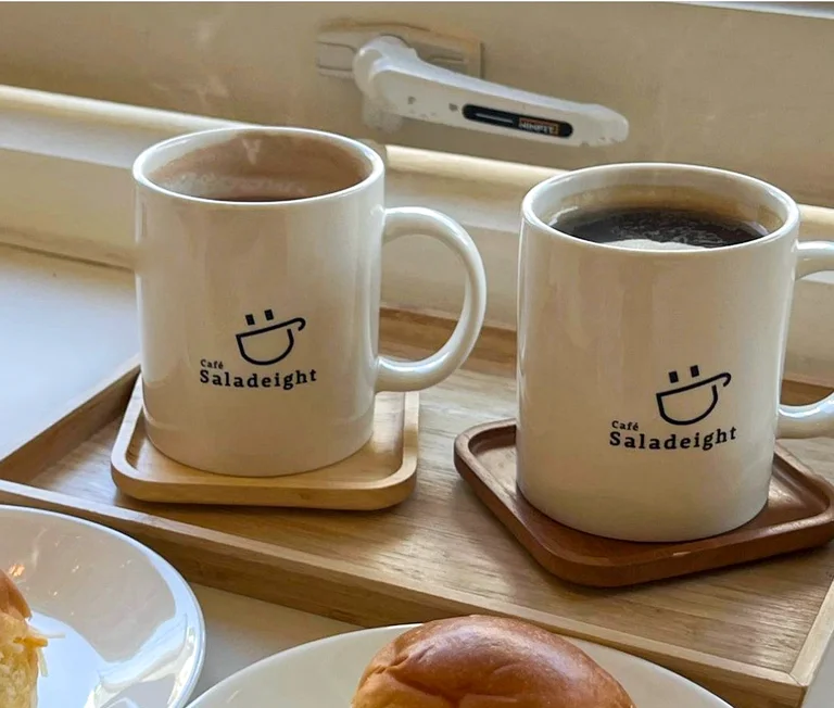 샐러데잇 Cafe