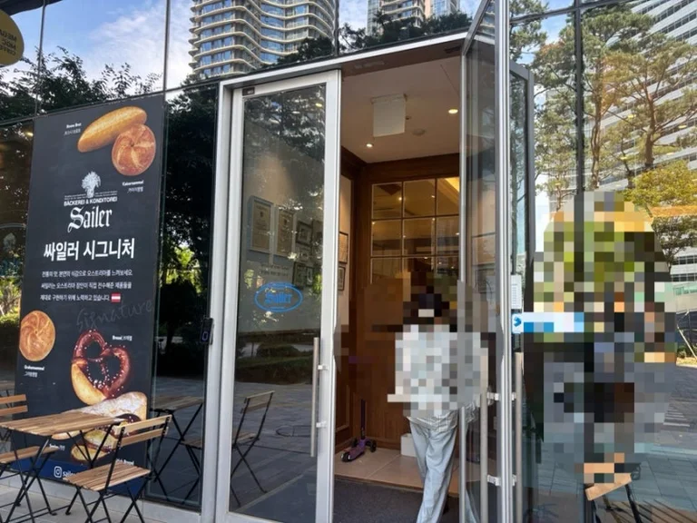 싸일러 용산 카페 사진