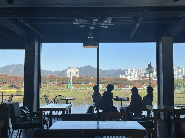 커피스미스 동촌유원지점