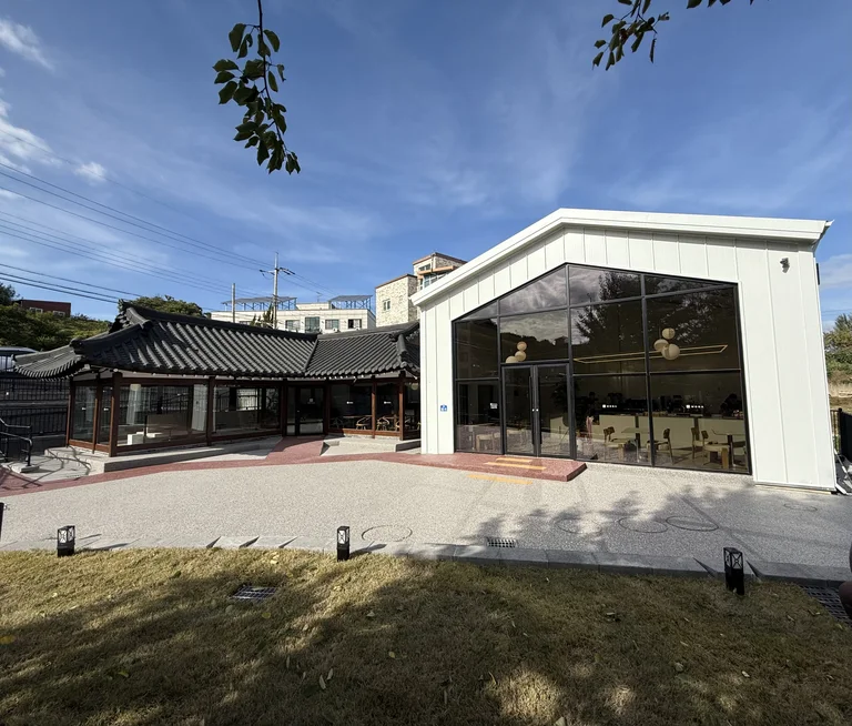 MOGA Coffee&Bakery