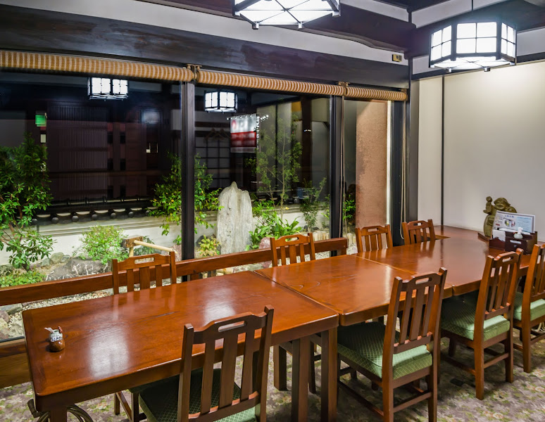 Sushi Honke Kanayama Branch 7