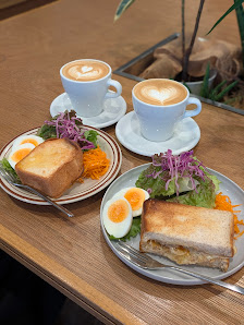 MOOD COFFEE & BAKE 4