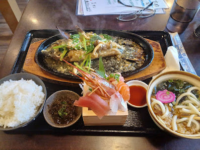 魚屋直営食堂魚まる 6 — 나하