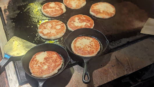 京都 下町のお好み焼き昌・べた焼きの専門店 Traditional Kyoto-style Okonomiyaki 10