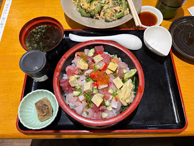 魚屋直営食堂魚まる 8