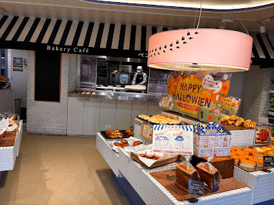 Penguin Bakery Cafe Yamahana Branch 6