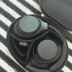 소니 헤드셋 노이즈캔슬링 WH-1000XM4 팝니다