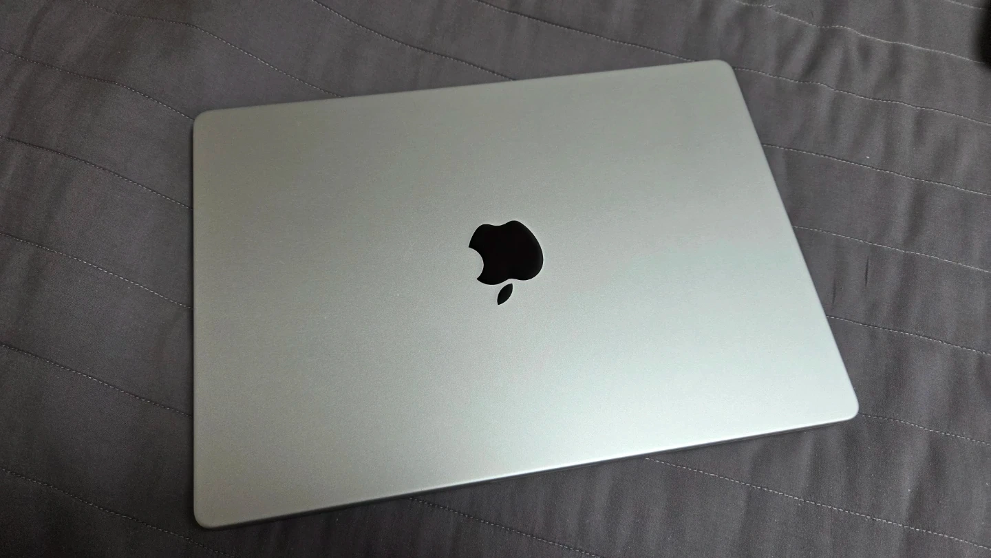 맥북 프로 14인치 M4 16GB 512GB 실버