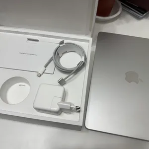 맥북에어 13인치 m2 램8GB 256BG 실버 (풀박)