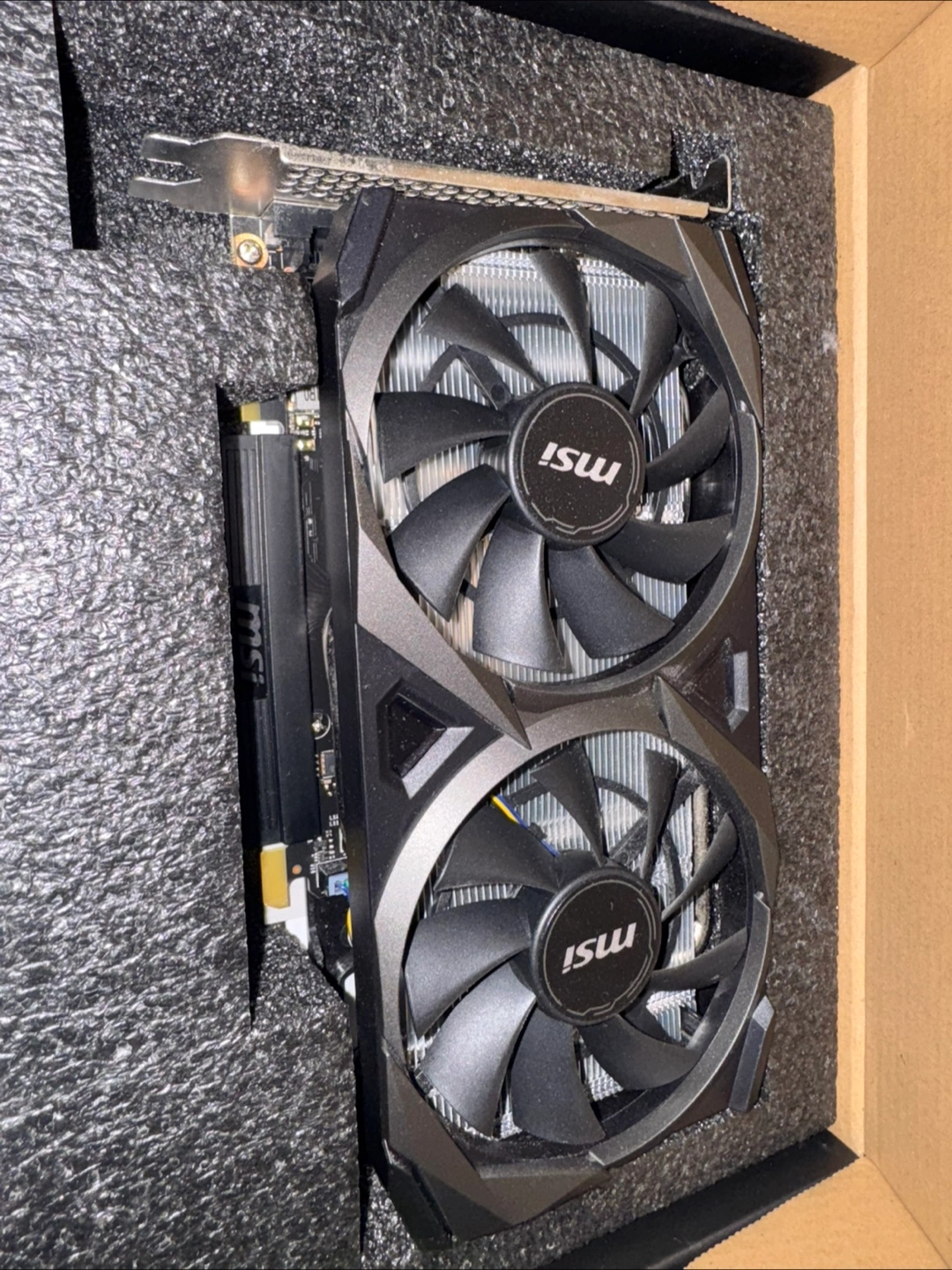 MSI RTX 3050 벤투스
