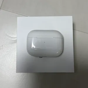 애플 에어팟 프로 2세대 8핀 본체 팝니다