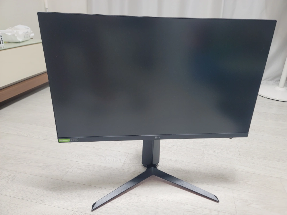 게이밍모니터 LG 울트라기어 27GP850 팔아요