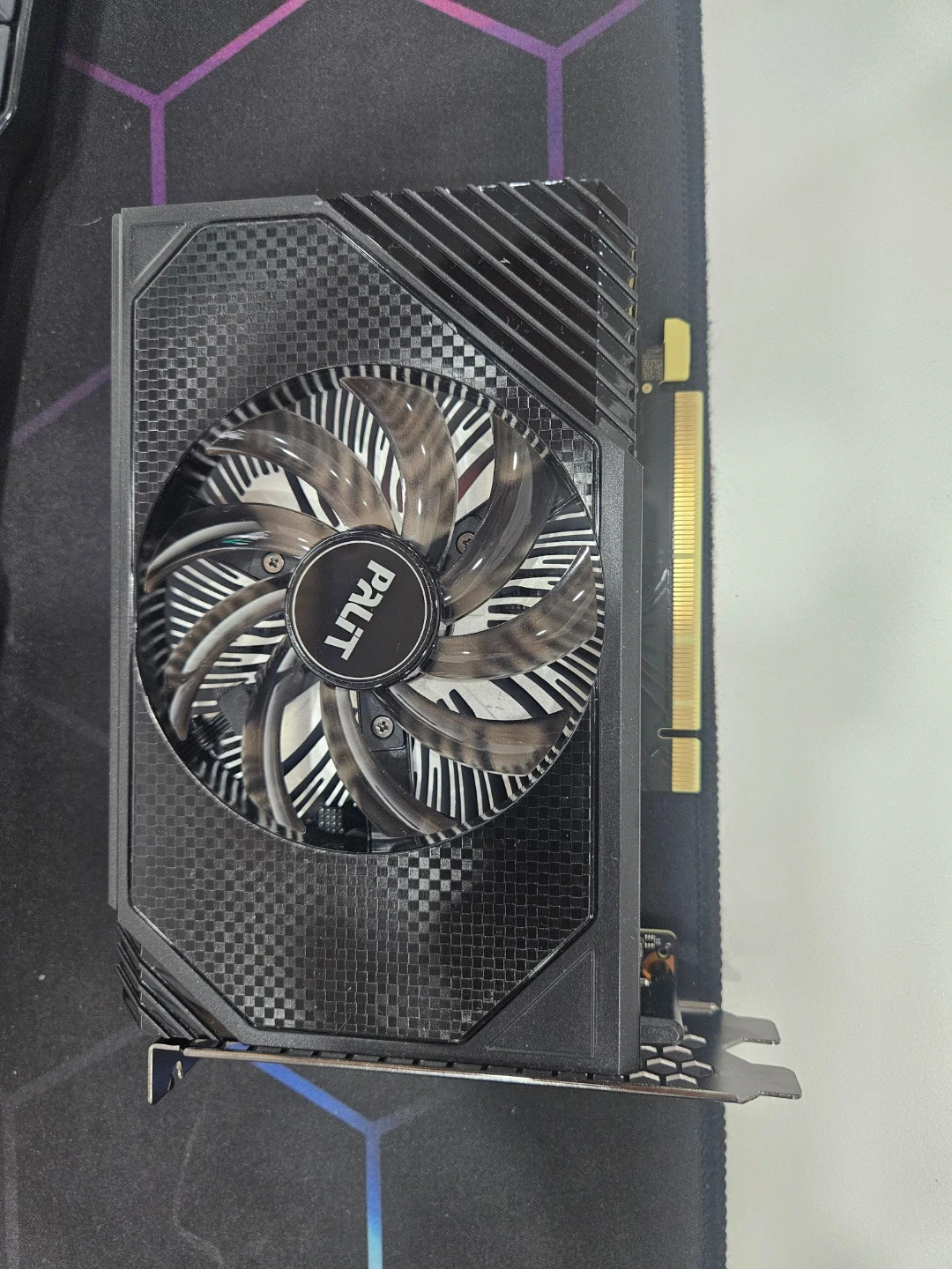 이엠텍 지포스 RTX 3050 STORM X 6G 그래픽카드