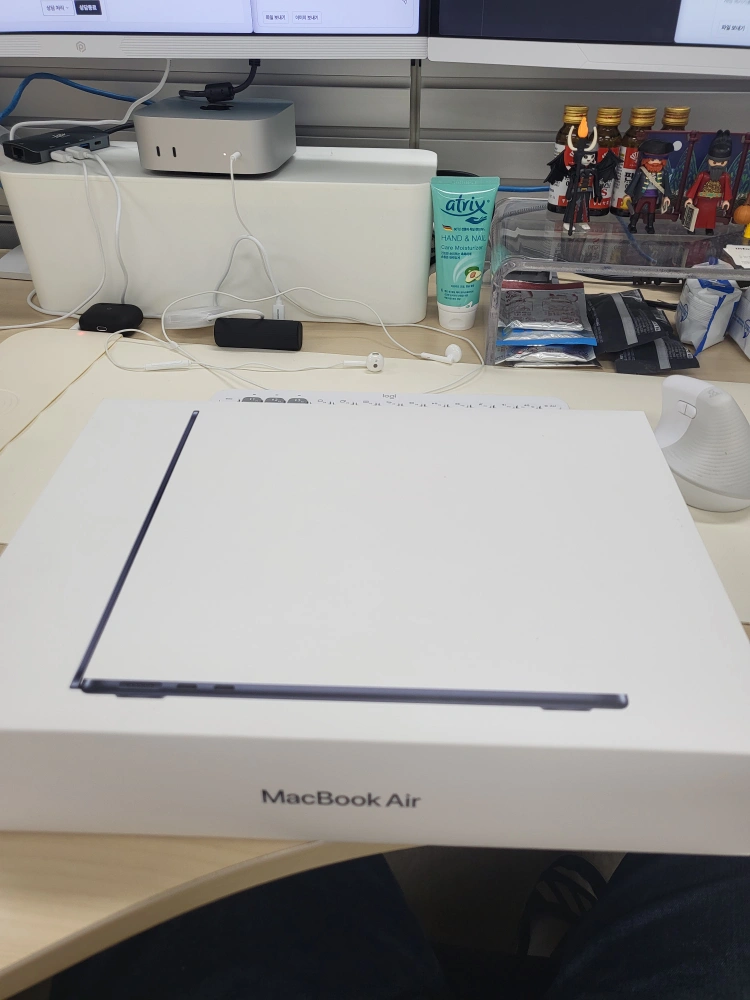 m2 256/8gb 13 맥북에어팝니다