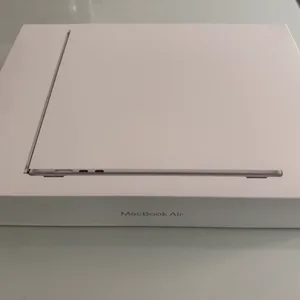 (미개봉)맥북 에어 실버색상 15 M4 16GB/512GB