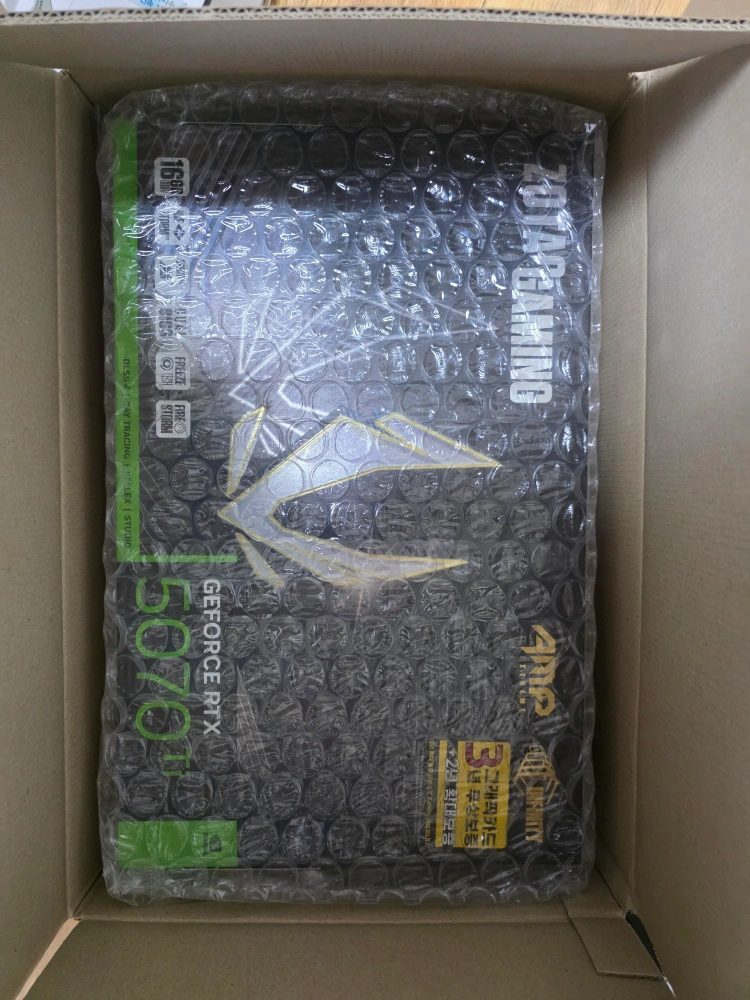 ZOTAC RTX 5070 Ti amp 미개봉 팝니다