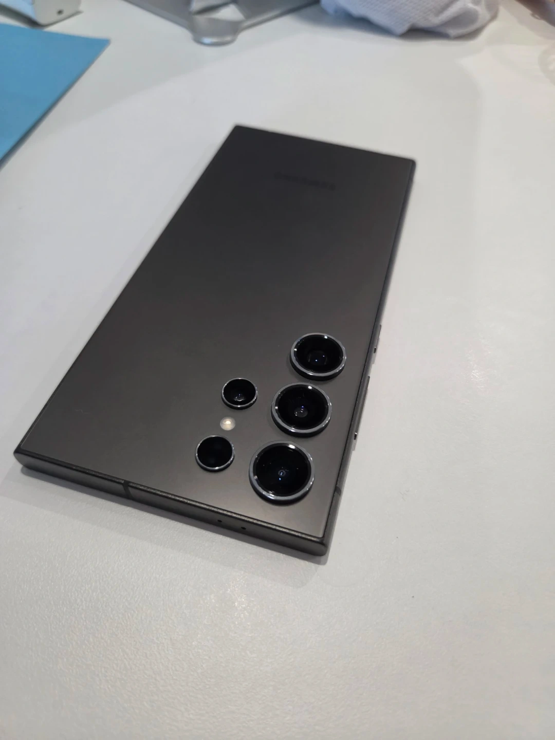 갤럭시 S24 울트라 티타늄 그레이 256GB SS급