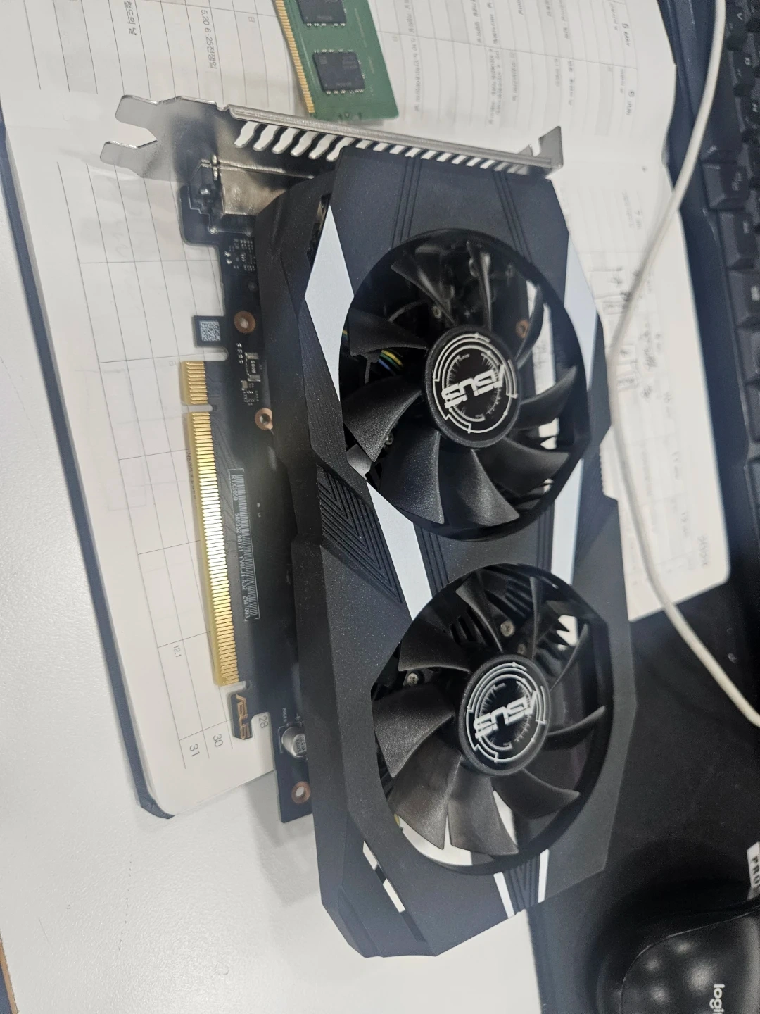 Asus 지포스 RTX 3050 6GB 그래픽카드