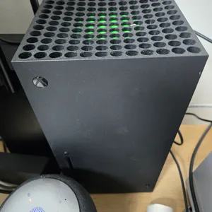 Xbox Series X 1TB SSD 엑시엑 팝니다