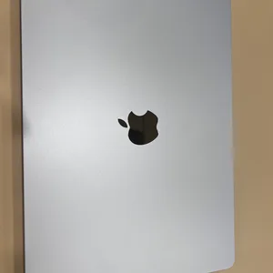 맥북에어 15 m4 24gb 512gb 스카이블루 팝니다(사이클3 배터리100%)