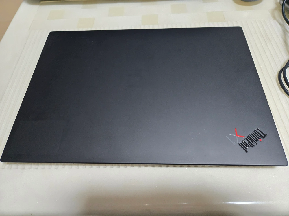 레노버 ThinkPad X1 Carbon Gen 9