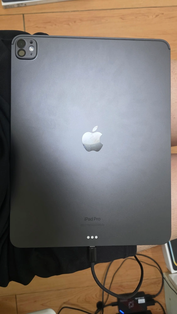 아이패드 프로 m4 13 256기가 wifi 판매합니다