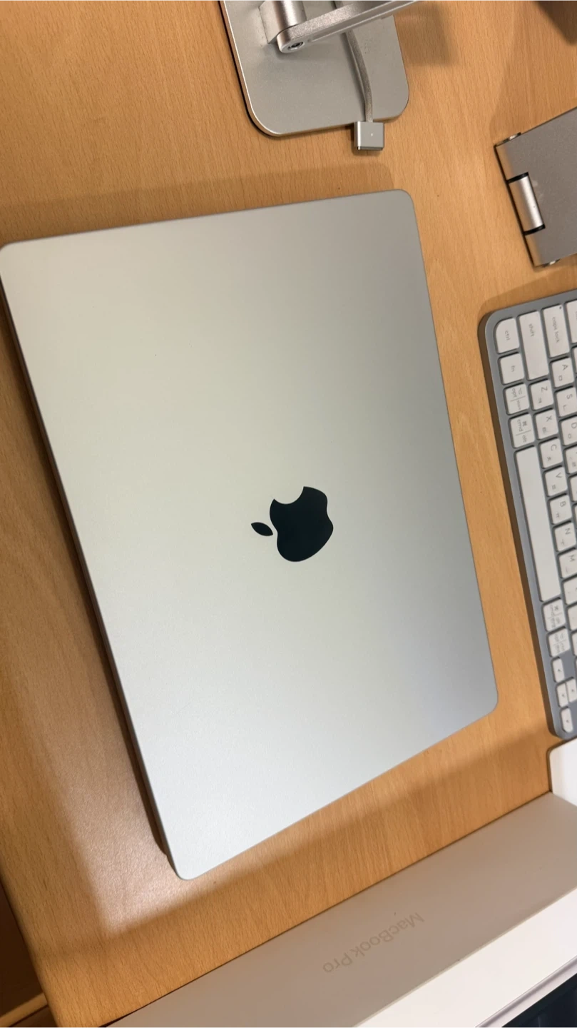 맥북M3프로 14인치 18GB 512GB 배터리신품