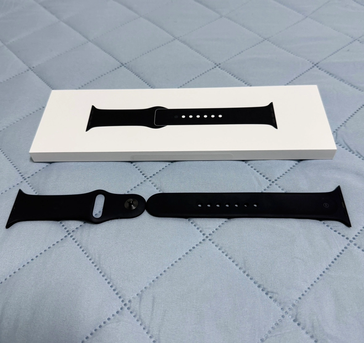 애플워치 46mm 블랙 스포츠 밴드 - M/L (정품)