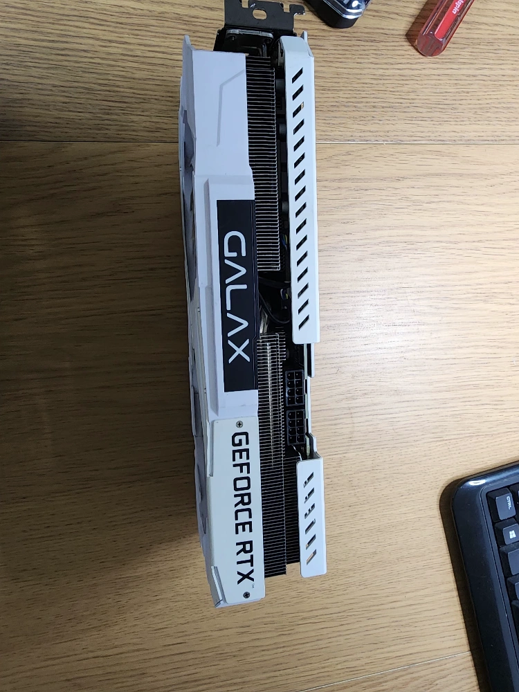 GALAX RTX 3070 Ti 화이트