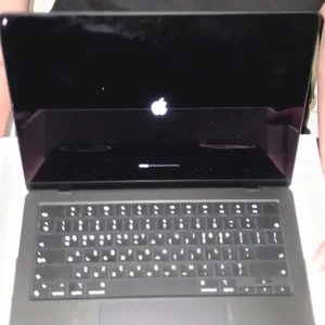 Apple 맥북 프로 14인치 M3 Pro 18GB 512GB