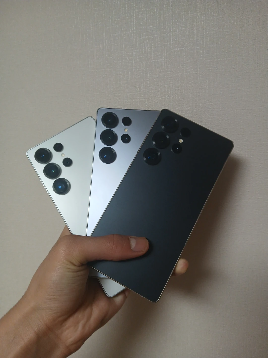 갤럭시 S25울트라 256,512GB 모델들 판매중입니다 !