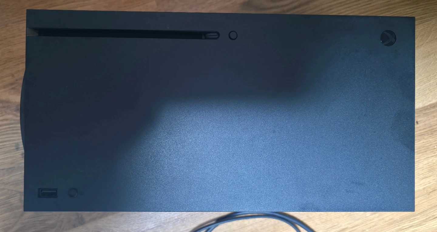 Xbox Series X 1TB 팝니다.