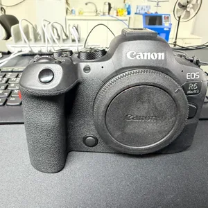 캐논 EOS R6 Mark II 풀프레임 미러리스 카메라