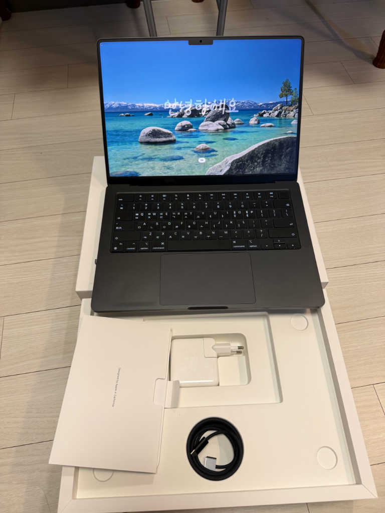 S급 ) 맥북 프로 M4 pro 14인치 24gb 512ssd 스페이스블랙