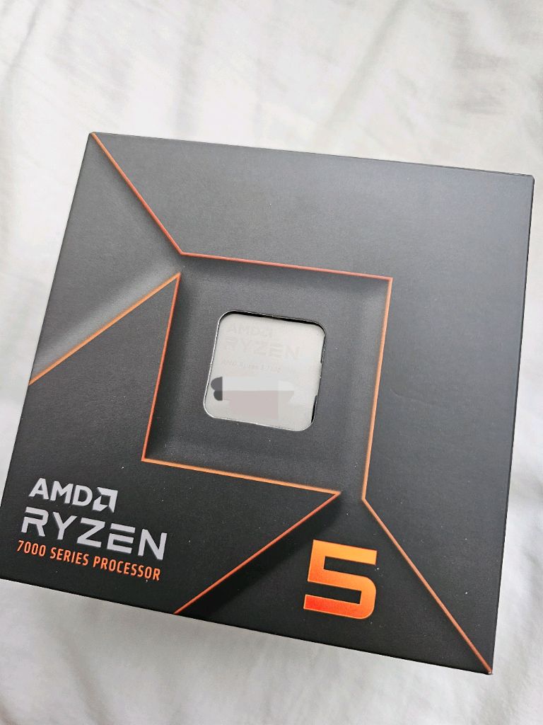 AMD 라이젠 5 7600 CPU + 기본쿨러