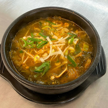 꼬부랑할매국밥에서 국밥의 진한 국물 맛과 깊은 풍미 느껴보세요! 쇼퍼활동 — [강원/인제] 꼬부랑할매국밥에서 국밥의 진한 국물 맛과 깊은 풍미 느껴보세요! 쇼퍼활동지원금 50,000P (주류 가능)