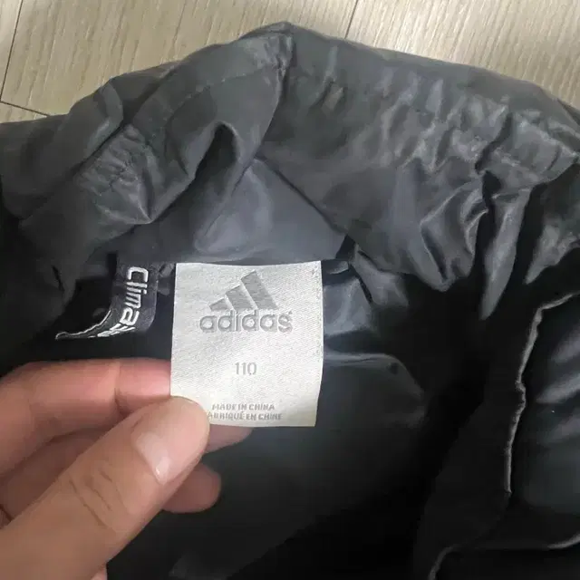아디다스 구제패딩 상품 사진