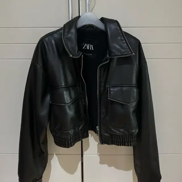 ZARA 크롭 레더 자켓 S 상품 사진