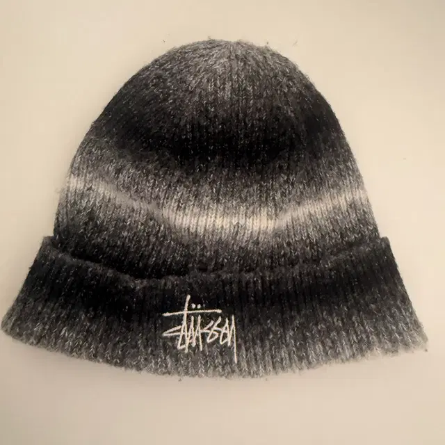 Stüssy Stüssy 그라데이션 블랙 비니 상품 사진