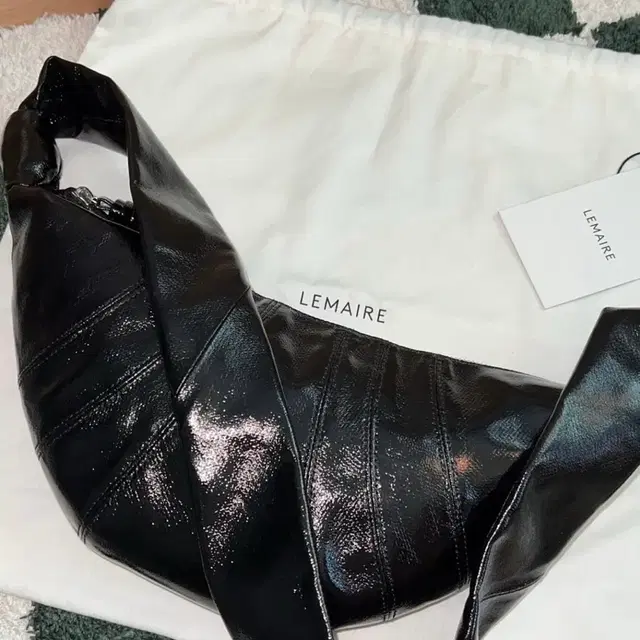 LEMAIRE 크루아상 범백 코티드 코튼 블랙 상품 사진