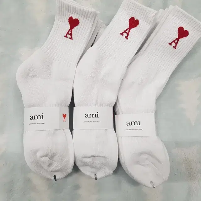 AMI 하트 로고 흰색 쿠션양말 상품 사진