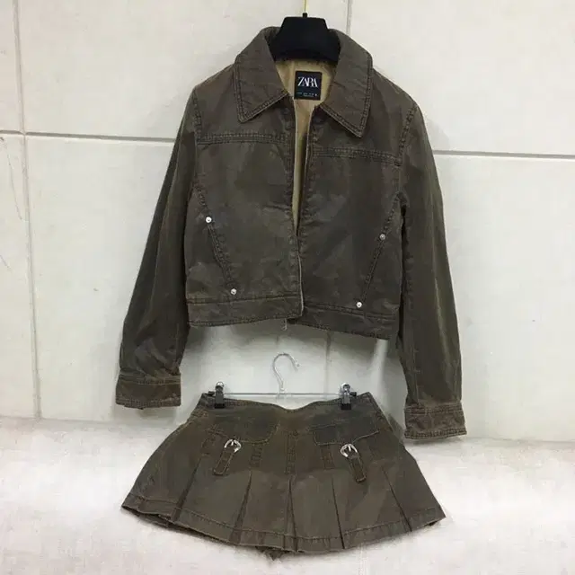 자라 ZARA 카키 데님 크롭자켓 + 플리츠큐롯치마 세트 상품 사진