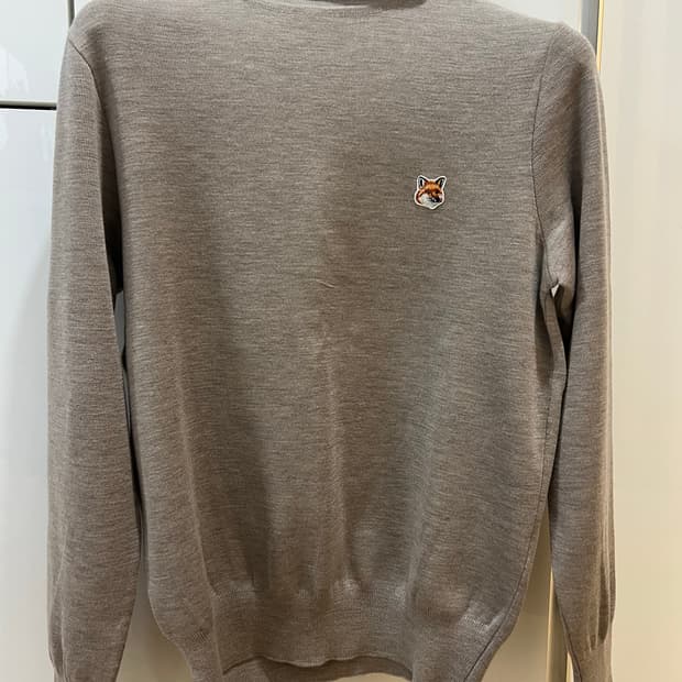 Maison Kitsuné 23FW 베이지 목폴라 상품 사진