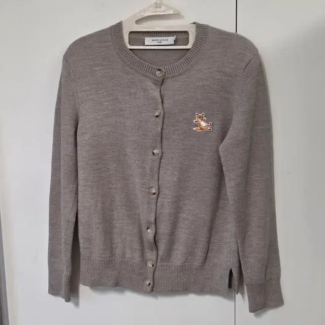 Maison Kitsuné Maison Kitsuné 신형 여성용 폭스자수 가디건 상품 사진