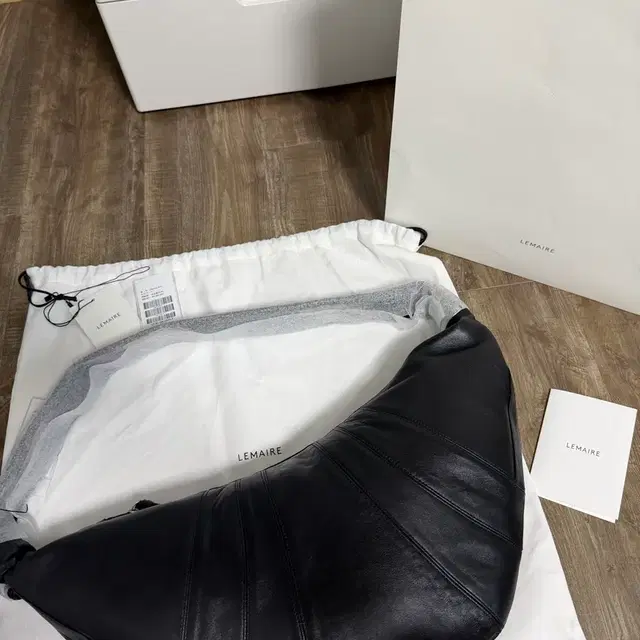 르메르 크루아상백 라지 양가죽 블랙 상품 사진