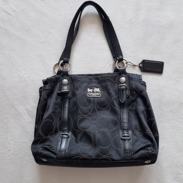 Coach 빈티지 코치 블랙 숄더백 · 상태 상 상품 사진